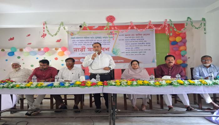 দাউদকান্দি উপজেলার  গৌরীপুর সুবল-আফতাব উচ্চ বিদ্যালয় মিলনায়তনে দিনব্যাপী নারী সমাবেশ