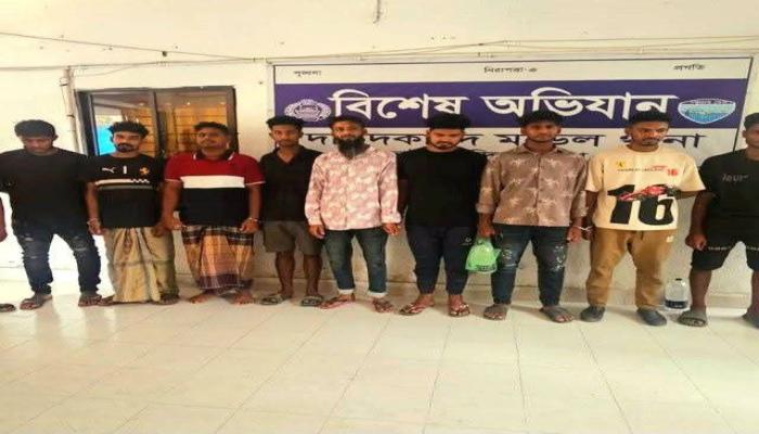 দাউদকান্দিতে ১৪ আসামি গ্রেপ্তার