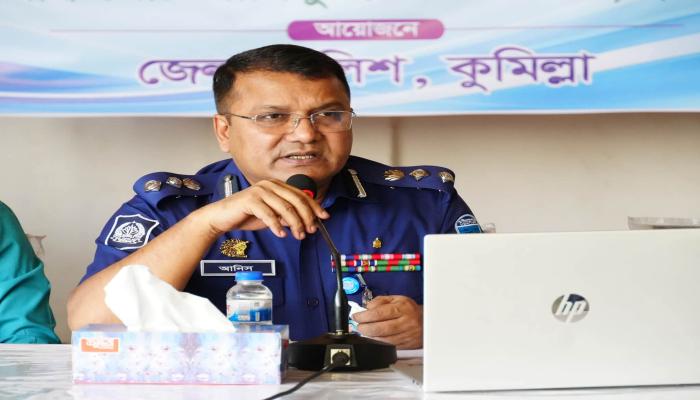 দুর্গাপূজায় নিরাপত্তা নিশ্চিতে কঠোর নির্দেশ পুলিশ সুপারের