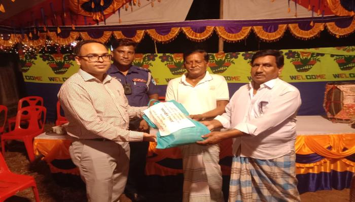 স্থানীয় প্রশাসনের সহযোগিতা ও কঠোর নিরাপত্তায় বুড়িচংয়ে ৪৩ পূজামণ্ডপে দুর্গোৎসব