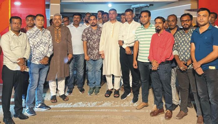 কুমিল্লায় উৎসবমুখর পরিবেশ সাড়ম্বওে উদযাপিত হচ্ছে শারদীয় দুর্গাপূজা