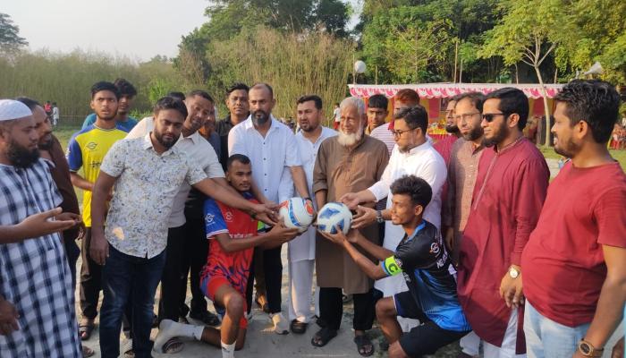 ব্রাহ্মণপাড়ায় মাদকের বিরুদ্ধে ফুটবল টুর্নামেন্টের ফাইনাল, চ্যাম্পিয়ন সূর্যমুখী একাদশ